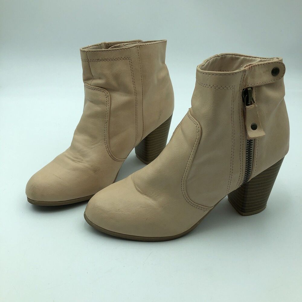 Qupid Almond Toe Ankle Booties Block Heel Flesh Pink Leatherette Size 6.5